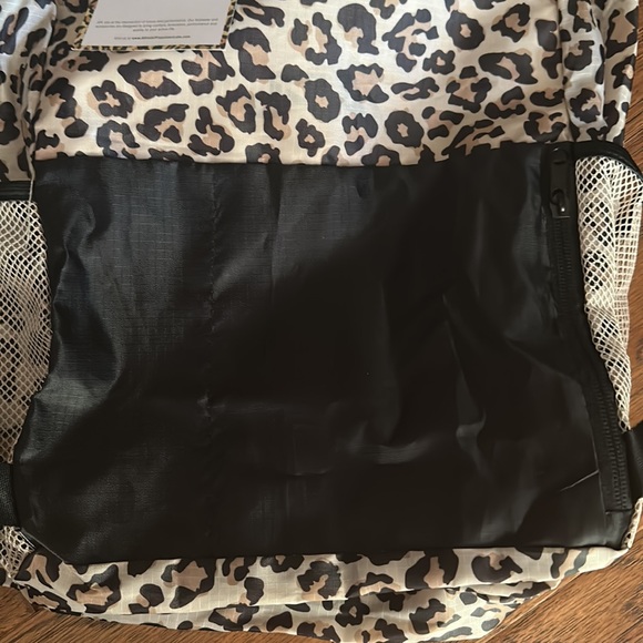 NWT APL Packable Convertible Backpack Leopard Beige Black Great for Travel - Picture 6 of 7